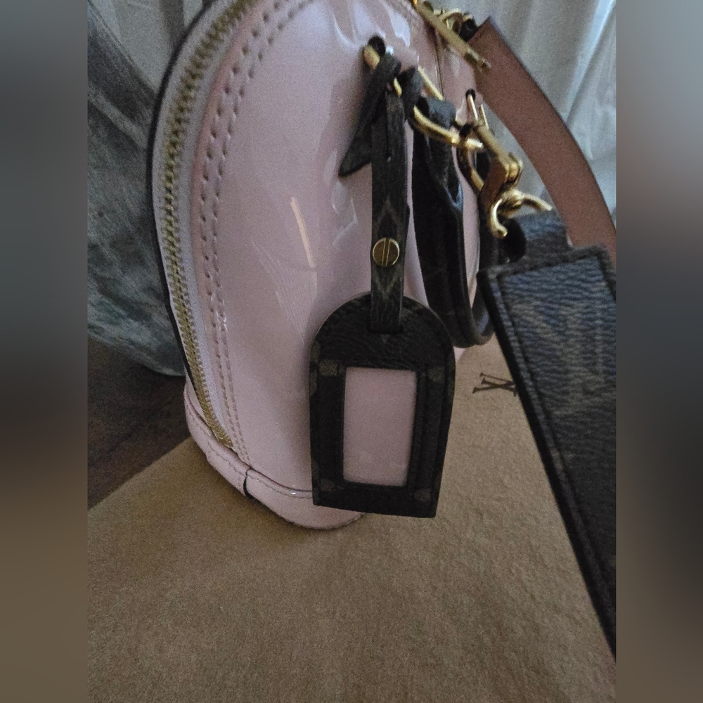 ✨✨SOLD✨✨ Louis Vuitton Patent Monogram Alma BB in Pink Rose Ballerine 2 Way Bag - Picture 13 of 13